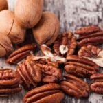 can dogs eat pecans